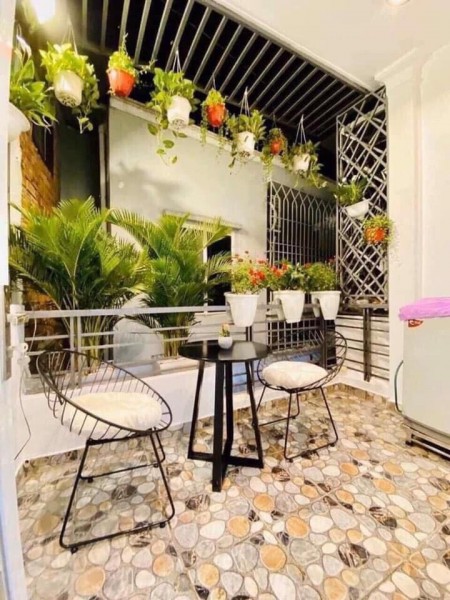 Bán gấp nhà đẹp, mặt tiền kinh doanh Sư Vạn Hạnh, Quận 10.