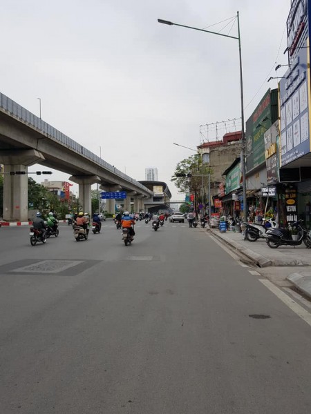 Bán gấp nhà MP Nguyễn Trãi 70m2 x 2 tầng, MT 4m. Giá 10,5 tỷ.
