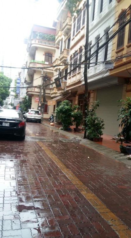NGỤY NHƯ KON TUM 50m2 x 5T ôtô vỉa hè tránh ngay cạnh sân chơi thuê 30tr/1th 9.4tỷ