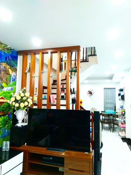 Trung Tâm Đống Đa, Mới Đẹp, Ô Tô Cách 50m, 41m2 x 5 Tầng Chỉ 4.75 Tỷ.
