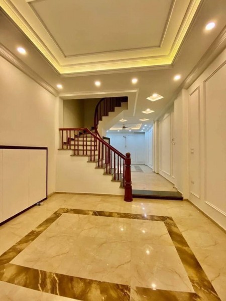 Nhỉnh 6 tỷ. Phùng Chí Kiên, Cầu Giấy. Sổ đỏ phân lô, ô tô đỗ cửa, 55m2x5 tầng. LH: 0846 282 986.