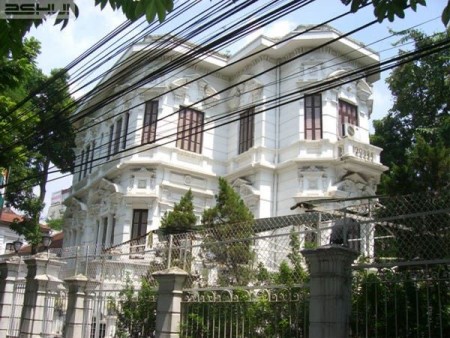 Bán biệt thự mặt phố Nguyễn Bỉnh Khiêm, Hai Bà Trưng 280m2, giá 110 tỷ