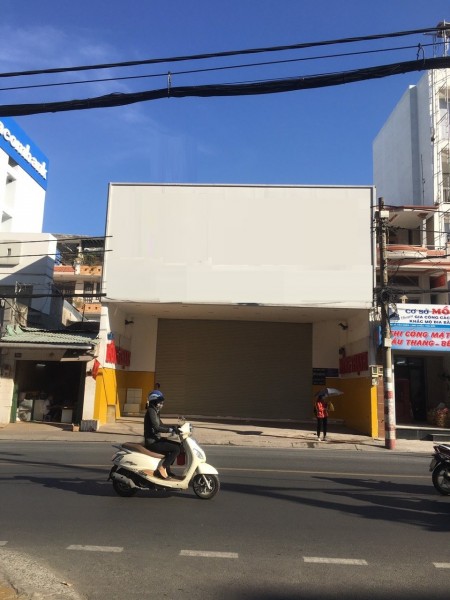 Trịnh Đình Trọng _ mặt bằng trống suốt . dt: 6.3 x 11