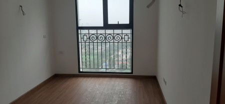 Bán gấp căn hộ 2 ngủ, 81m2 The Emerald CT8 Mỹ Đình, giá 2.6 tỷ, LH: 0967839010