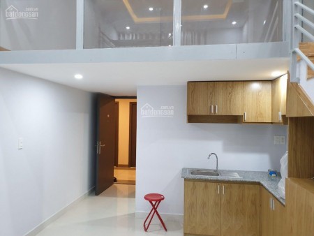 Căn hộ tầng cao cần cho thuê giá 5.5 triệu/tháng, cc Sky 9, có sẵn nội thất, dtsd 50m2, 1 PN