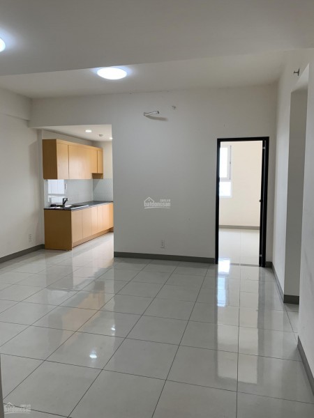 Có căn hộ chính chủ cần cho thuê, tầng 17, cc Sky 9, giá 6.5 triệu/tháng, có sẵn đồ dùng