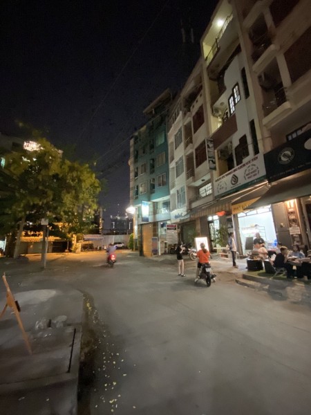 MẶT TIỀN GIÁ TỐT ĐẦU TƯ Khách sạn Lê Hồng Phong P.12 Q.10