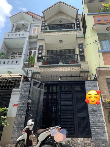 Xe hơi vào nhà, Núi Thành, P13 Tân Bình, 80m2, 3tầng,4x20m, Hiếm có,chỉ 9tỷ.ĐT 0936539463