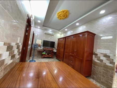 Bán nhà đẹp nằm ngay Trần Văn Quang, p10 Tân Bình, 3 tầng kiên cố