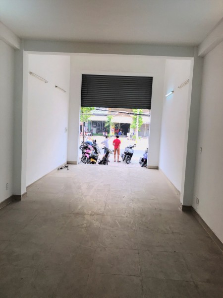 Cho thuê nhà 4 lầu, mặt tiền Tạ Quang Bửu, P5, Q8
