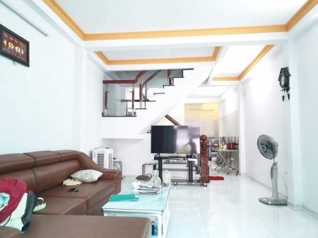 Bán nhà đẹp, hẻm xe hơi Đường Cách Mạng Tháng Tám, chỉ 8 tỷ 200