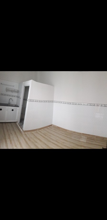 Phòng trọ hẻm 342 Nguyễn Trọng Tuyển, có tolet, kệ bếp, máy lạnh