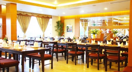 Bán nhà hàng phố Trúc Bạch, 130m MT 7.5m 7t thang máy Nhìn mặt Hồ