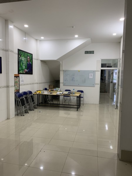 Cho thuê nhà nguyên căn vị trí đẹp Quận Ninh Kiều 200m²