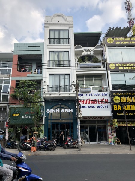 Mặt tiền đường Nguyễn Gia Trí (D2) cho thuê dài hạn
