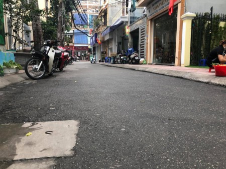 Bán Nhà Lô Góc Ô Tô Tránh 43m2 x 4 Tầng Thanh Xuân Chỉ 6.4 Tỷ.