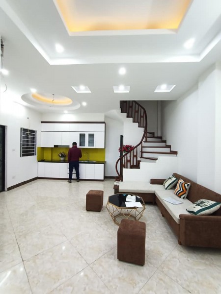 CÁCH 1 NHÀ RA PHỐ TRƯƠNG ĐỊNH, 45M, 5T, 4.3 TỶ. MỚI, RẺ , ĐẸP, Ở NGAY.