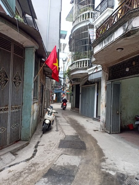 Bán nhà riêng ngõ 184 Đê Trần Khát Chân, 45m2, 4T, giá hơn 3 tỷ