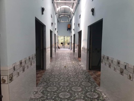Sang lại 2 dãy nhà trọ với diện tích 300m2 có 16 phòng trọ 2kiot, Nằm ngay KCN Mỹ Phước 3