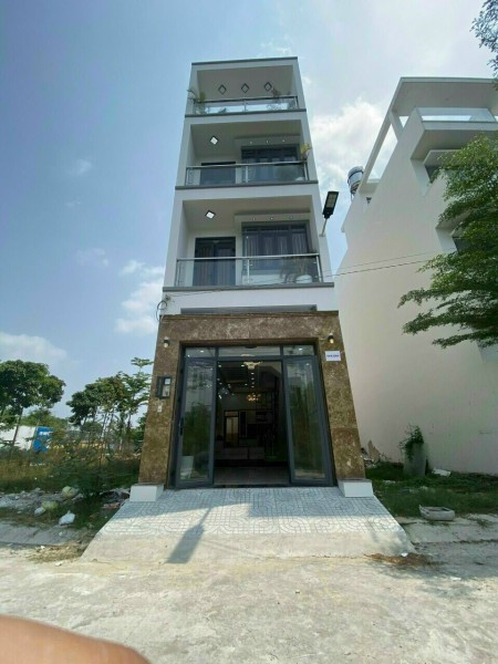 Bán nhà đẹp 3 lầu, đường nhựa xe hơi, Khu Sài Gòn Mới, Giá 4.4 tỷ +84.943211439 Ms Hải