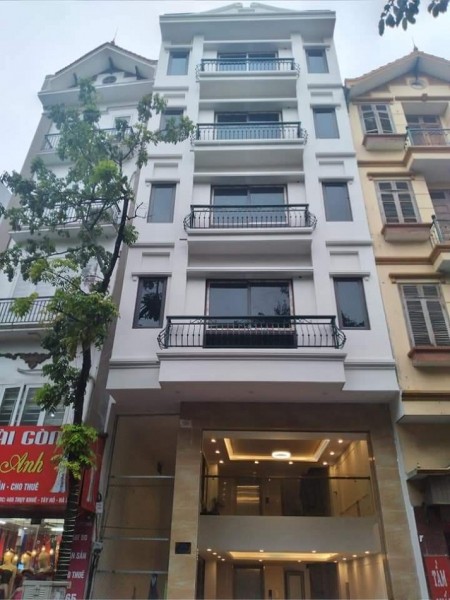 Tôi cần bán gấp nhà 9 tầng phố Duy Hưng giá 33 tỷ.