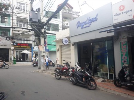 Mặt bằng lối đi riêng Nguyễn Đình Chính - Huỳnh Văn Bánh dt 35m2 giá thuê 8tr