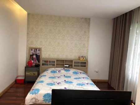 Hoàng quốc Việt 3 ô tô tránh, lô góc 3 mặt thoáng, thông sàn, kinh doanh, thang máy 7T