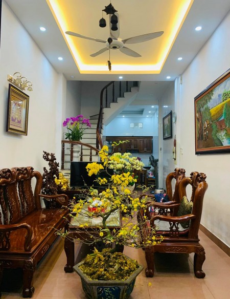 Bán nhà phân lô, ôtô đỗ cửa, phố Đào Tấn, 45m2 * 4T,kinh doanh tốt