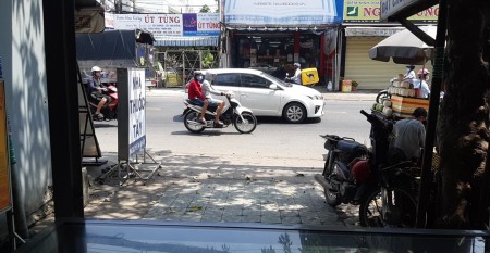GẤP!!! DO SẮP SINH NÊN CẦN SANG LẠI NHÀ THUỐC TÂY, QUỐC LỘ 50, BÌNH HƯNG, BÌNH CHÁNH, TP HCM. GIÁ RẺ