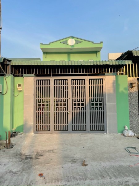Cần bán nhà gấp khu công nghiệp Tây Bắc Củ Chi