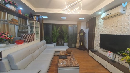 Bán tòa nhà mặt phố Bạch Đằng Hoàn Kiếm, Siêu hiếm Vỉa hè, 7 tầng, thang máy, doanh thu 70tr/thag, 13.5 tỷ.