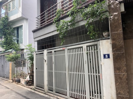 Bán nhà 4 tầng tại Gia Thụy, sát đường Nguyễn Văn Cừ, ô tô tránh nhau.