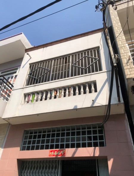 Bán gấp nhà MT Văn Thân, Phường 8, Quận 6.