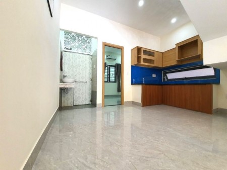 Bán nhà HXH đường Lạc Long Quân, Tân Bình, giá rẻ, Sổ hồng Chính Chủ
