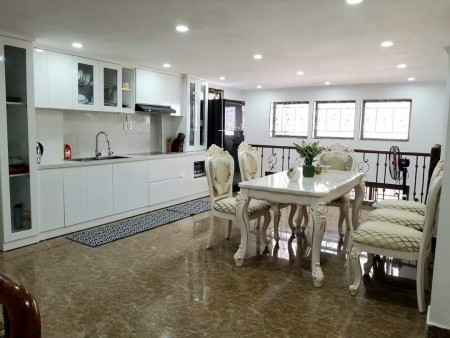 Bán nhà đẹp Đống Đa Kinh doanh Gara ôtô. Chỉ 5.95 tỷ. LH: 0846 282 986