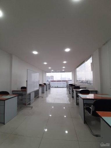 Chính chủ cần cho thuê văn phòng 105m2 (5x21m), 6 lầu mới xây mặt tiền Phạm Văn Đồng