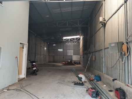 Kho xưởng mới 200m2 Lã Xuân Oai, có nhà 2PN-WC gần Nguyễn Duy Trinh