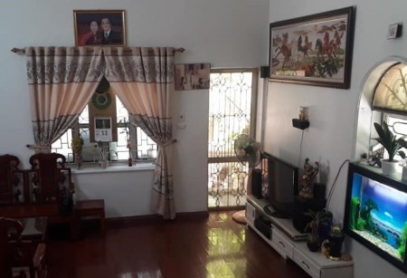 Nhà ngõ ô tô rộng, đường VânHồ (quận HBT), 8,2 tỷ