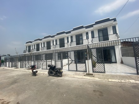 Bán nhà phố khu dân cư sổ hồng riêng từng nền