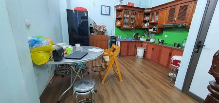 Hot! Nhà đẹp, ngõ thoáng Khương Đình DT 45m2x4T, MT 4m, Giá 3tỷ7