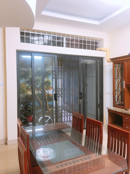 Bán nhà đẹp, ở ngay, ngõ thoáng Nguyễn Trãi 40m2x5T, MT 4.7m Giá 3tỷ3