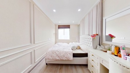 Cần bán căn hộ Grand Riveside Q4, nằm trên đường Bến Vân Đồn. Diện tích nhà 110m2, thiết kế 3 phòng ngủ, 2wc phòng khách rộng rãi.