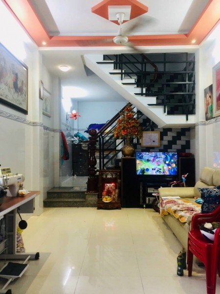 Bán nhà Phan Đăng Lưu, Phường 7, Phú Nhuận, 3 tầng giá 3 tỷ 8.