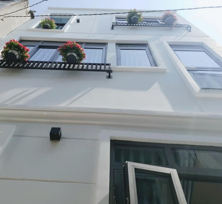 Bán nhà HXH Lý Thường Kiệt,P.4,GV 37m2 3PN ở ngay 3.85 tỷ TL