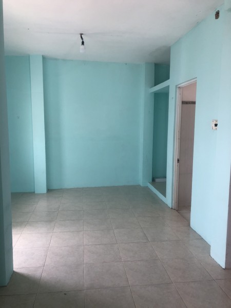 Còn 1 phòng cho thuê phòng máy lạnh Balcony + Giá 2,5 triệu địa chỉ: hẻm 148 Tôn Đản,