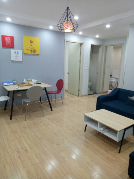 Cho thuê chung cư 60b Nguyễn Huy Tưởng 2 ngủ full 10 triệu. Lh 0377983070