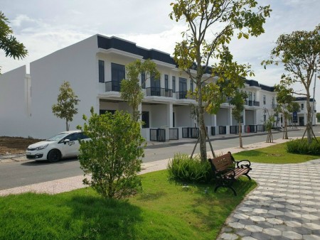 5 Suất nội bộ duy nhất ngay Chợ Hưng Long - Bình Chánh