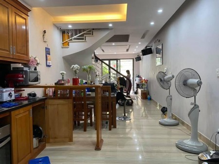 Bán nhà Lê Trọng Tấn, 70m, Ô tô đỗ cửa, Nhà đẹp, KD hơn 7 tỷ. Lh 0902229291