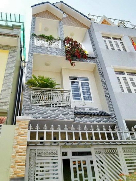 Bán nhà phố Trung Tâm 2 lầu HXH Huỳnh Tấn Phát, Phú Thuận, Quận 7, Giá 5.5 tỷ +84.943211439 Ms Hải