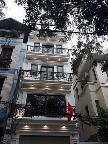 Tôi cần bán gấp nhà10 tầng phố Trần Hưng Đạo giá 35 tỷ.
